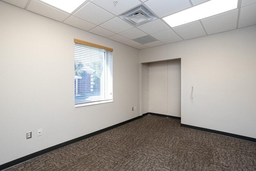 More Photos Of 4400 Dixie Hwy NE, Palm Bay Schools For Sale