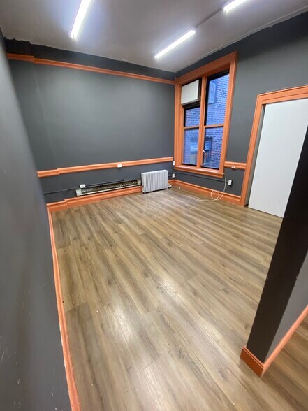 More Photos Of 370 E 149th St, Bronx Office For Lease