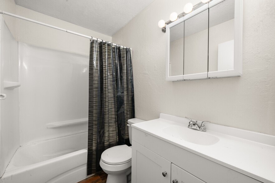 More Photos Of 1000 S Lake Anoka Blvd, Avon Park Multifamily For Sale