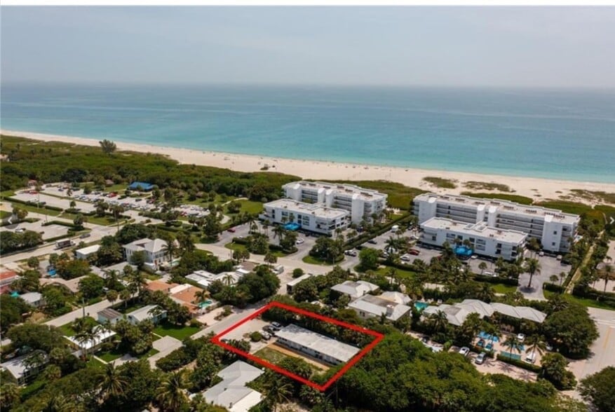 Primary Photo Of 950 Sandpiper Ln, Vero Beach Apartments For Sale