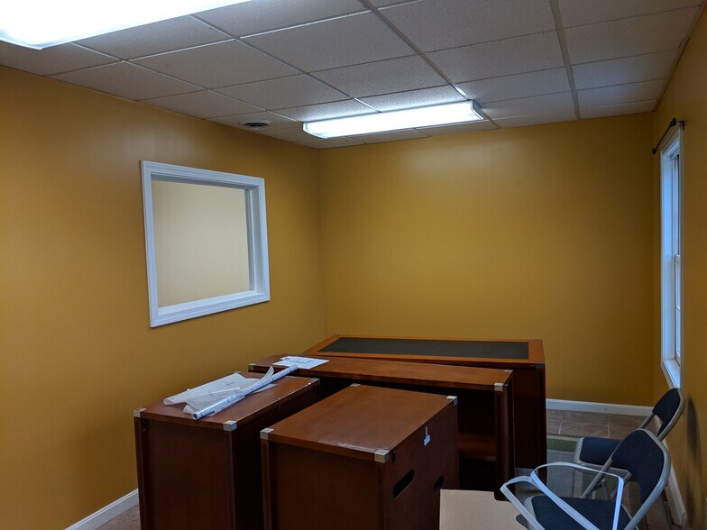 More Photos Of 42 Dover Point Rd, Dover Office For Lease
