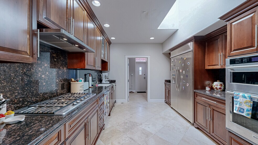 More Photos Of 139 N Grand Ave, Pullman Apartments For Sale