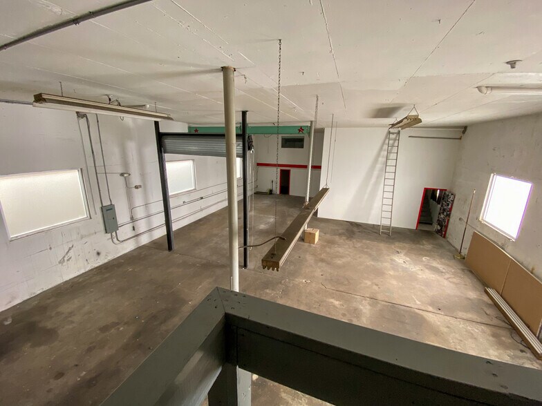 More Photos Of 2845 NW 35th St, Miami Warehouse For Sale