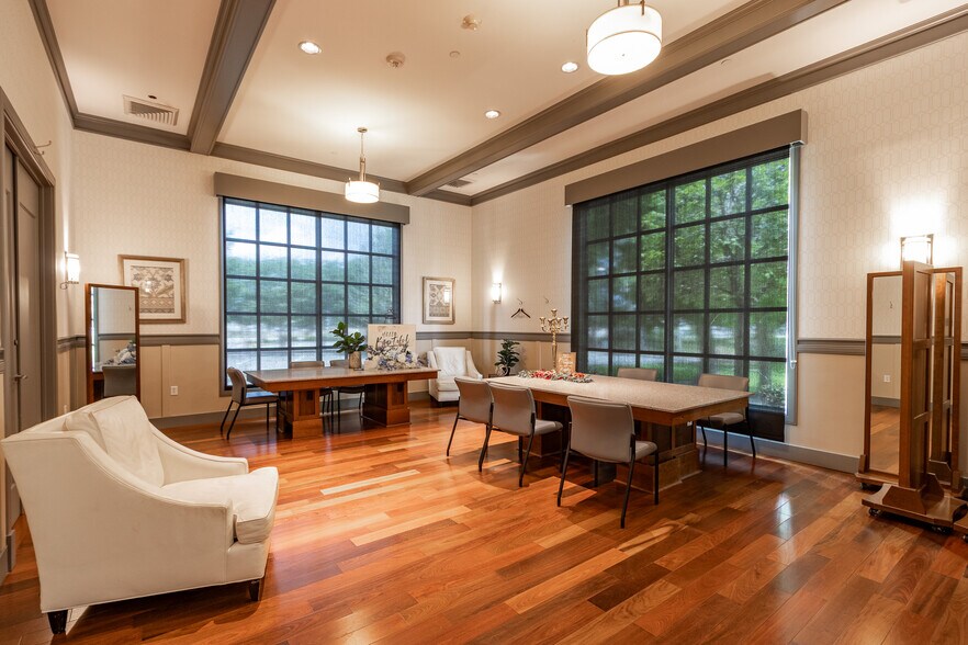 More Photos Of 3920 Gulf Fwy, Dickinson Lodge Meeting Hall For Sale