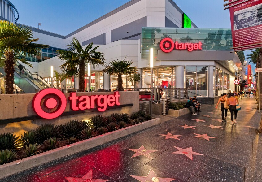 More Photos Of 7021 Hollywood Blvd, Los Angeles General Retail For Lease