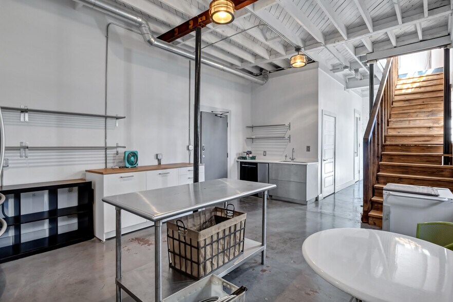 More Photos Of 12461 Veterans Memorial Hwy, Douglasville Loft Creative Space For Lease