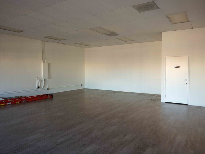 More Photos Of 1830 Redondo Ave, Signal Hill Unknown For Lease
