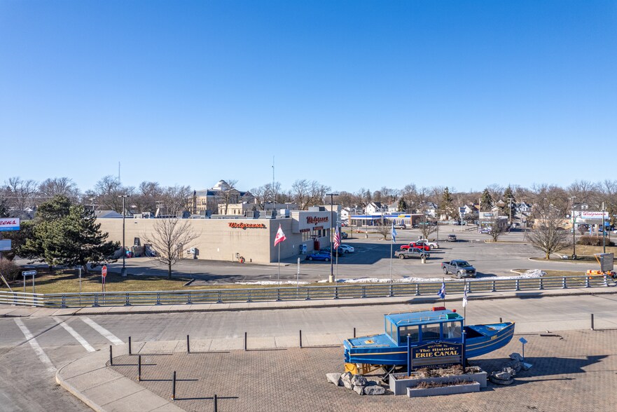 More Photos Of 5 N Transit St, Lockport Drugstore For Sale