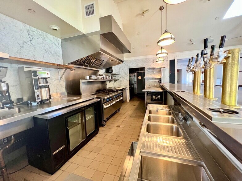 More Photos Of 145 1st St, Los Altos Restaurant For Lease