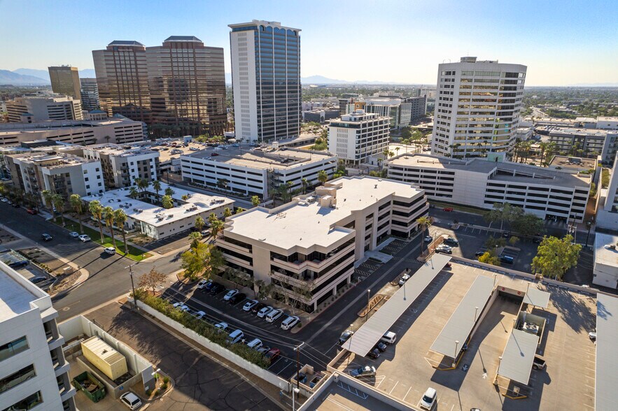 More Photos Of 202 E Earll Dr, Phoenix Medical For Sale