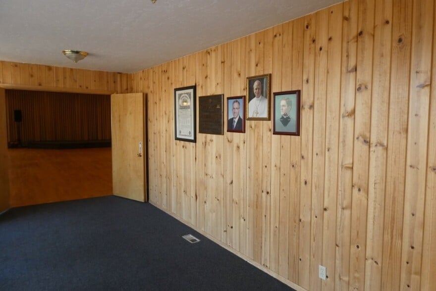 More Photos Of 2657 Honolulu Ave, Montrose Lodge Meeting Hall For Sale