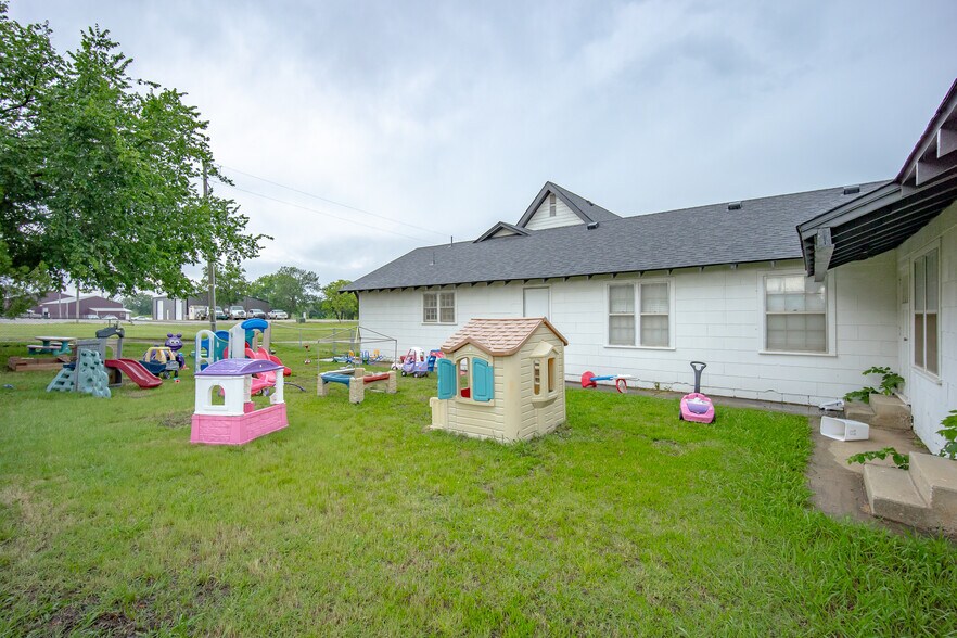 More Photos Of 605 Main st, Velma Religious Facility For Sale