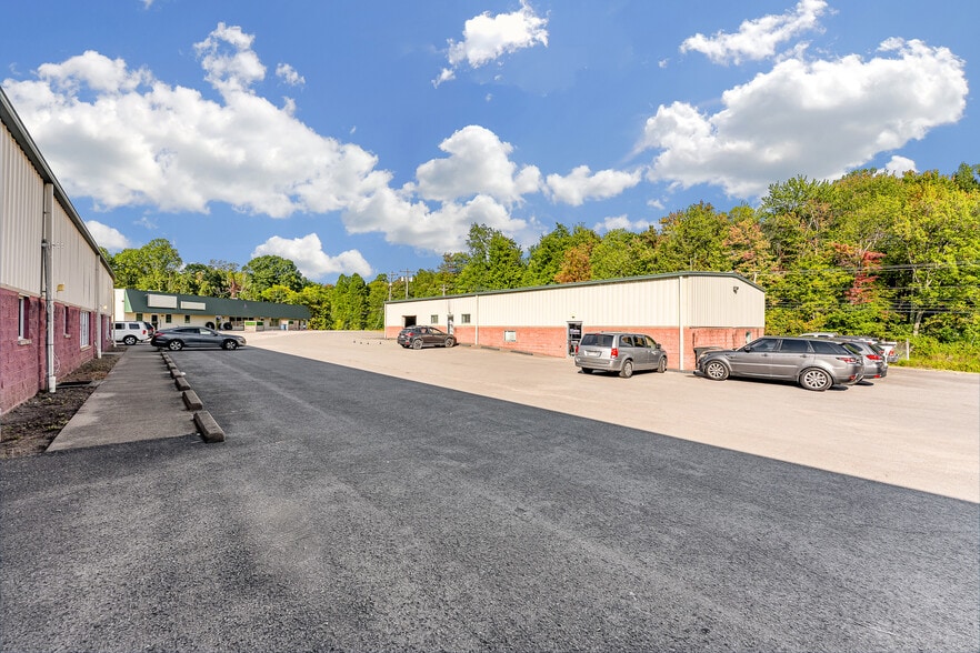 More Photos Of 951 Point Marion Rd, Morgantown Light Manufacturing For Sale