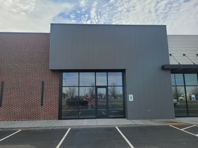 More Photos Of 286 Moody rd, Rexburg General Retail For Lease