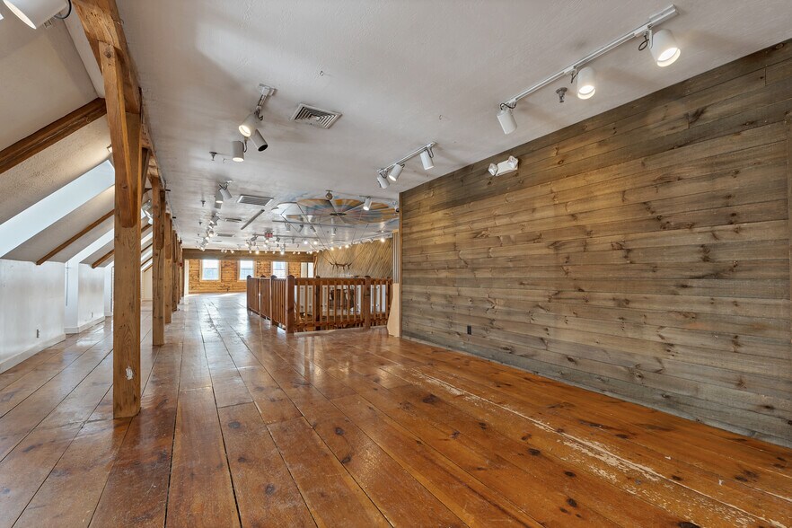 More Photos Of 312 Daniel Webster Hwy, Meredith Hotel For Lease