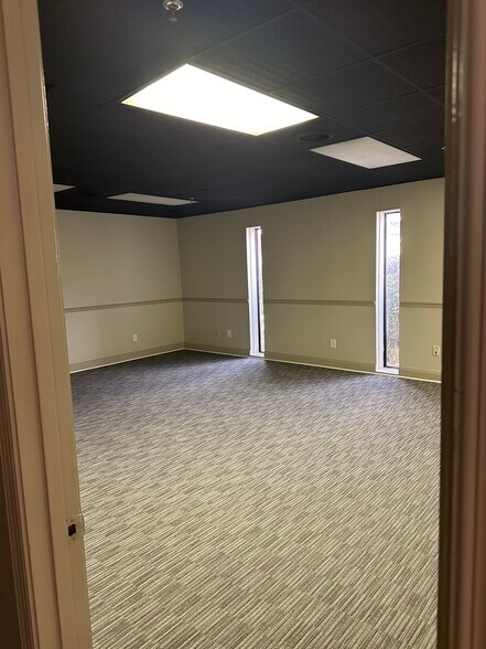 More Photos Of 1 Leggett Rd, Social Circle Warehouse For Lease