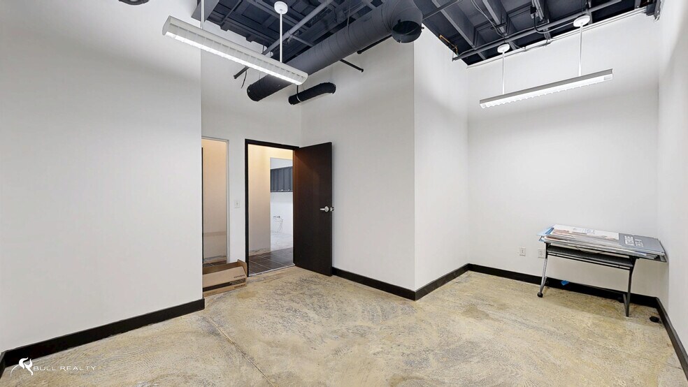 More Photos Of 1690 Roberts Blvd, Kennesaw Warehouse For Lease