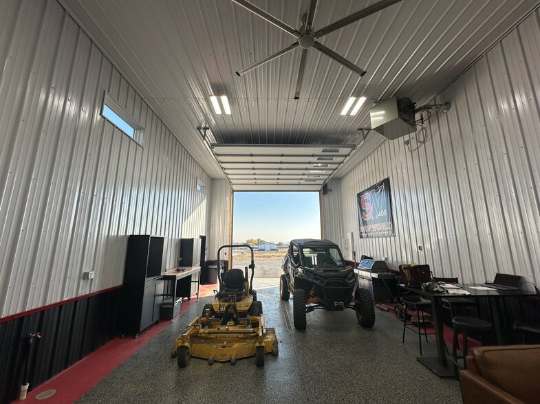 More Photos Of 6903 Backcountry Ave, Billings Distribution For Lease