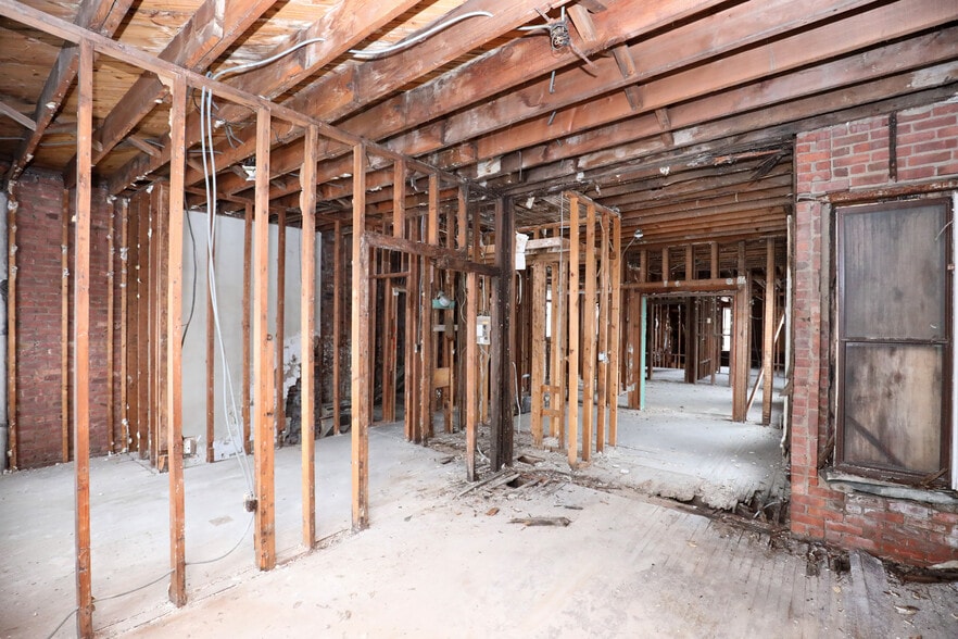 More Photos Of 350 Broadway, Kingston Storefront Retail Office For Sale