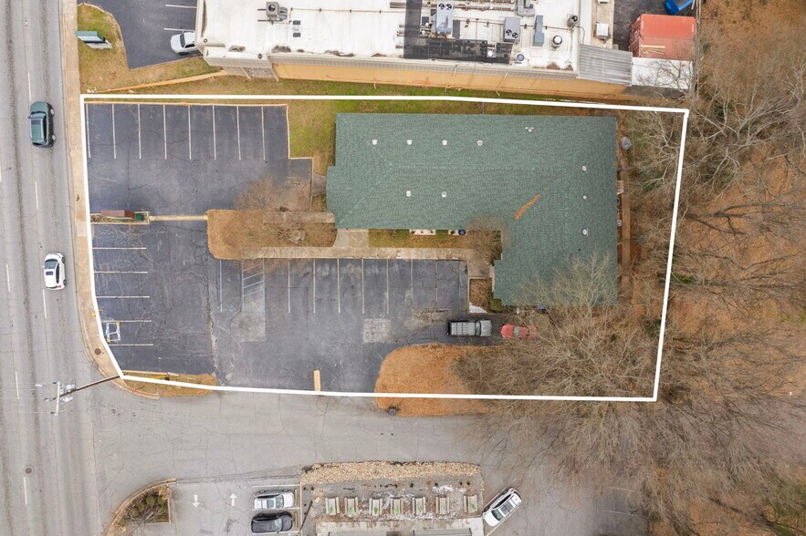 More Photos Of 499 S Pleasantburg Dr, Greenville Freestanding For Sale