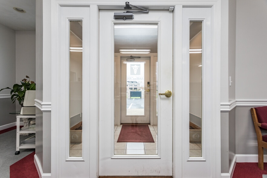 More Photos Of 1186 S State Route 157, Edwardsville Loft Creative Space For Sale