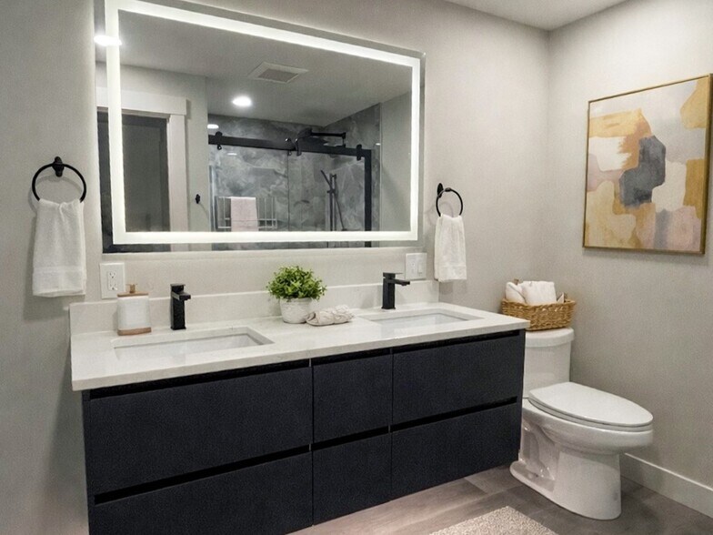 More Photos Of 906-910 6th St S, Kirkland Apartments For Sale