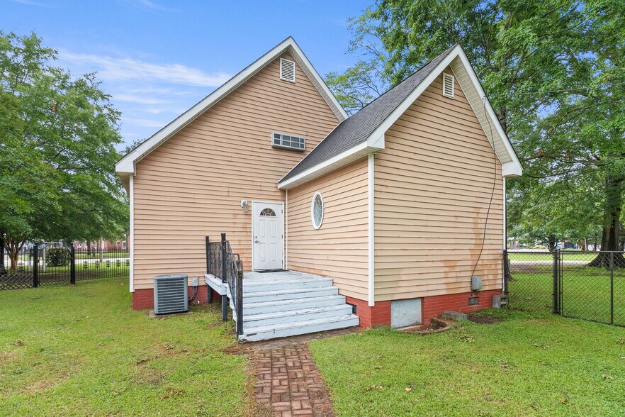 More Photos Of , Laurinburg Office For Sale