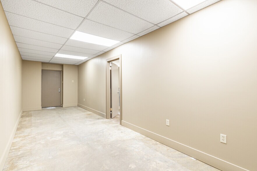 More Photos Of 530 Seydler st, Gonzales Office For Sale