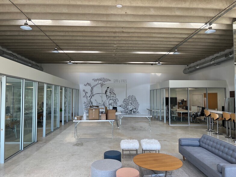 More Photos Of 263 NE 61st St, Miami Office For Lease