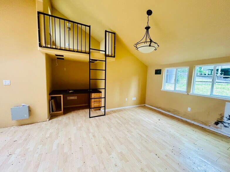 More Photos Of 1190 N Tenmile Lk, Lakeside Trailer Camper Park For Sale