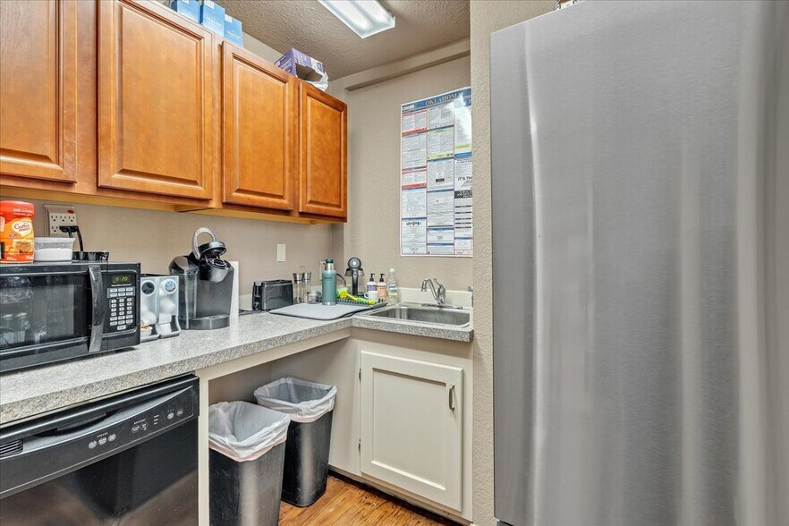 More Photos Of 1220 NW 50th St, Oklahoma City Medical For Sale