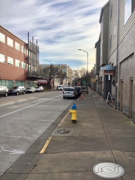 More Photos Of 824 Charnelton St, Eugene General Retail For Lease