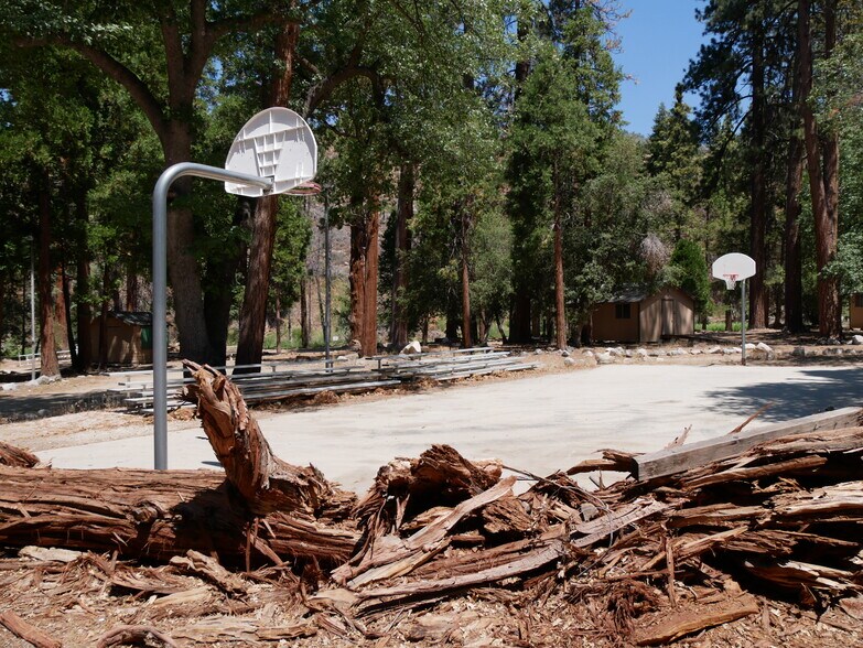 More Photos Of 42193 Seven Oaks Road, Angelus Oaks Specialty For Sale