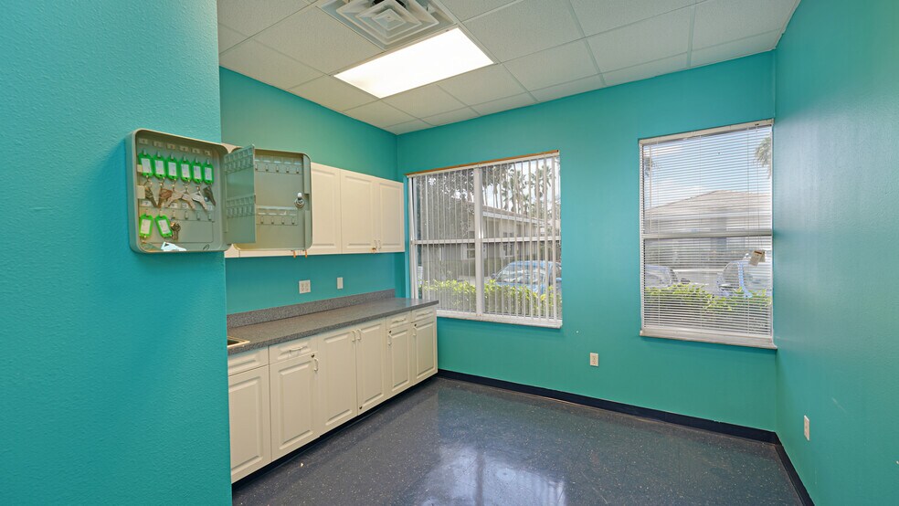 More Photos Of 3950 Sr-64 E, Bradenton Medical For Sale