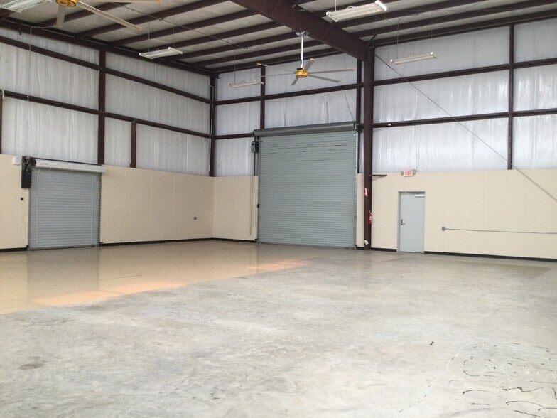 More Photos Of 8152 Spring Cypress Rd, Spring Light Distribution For Sale