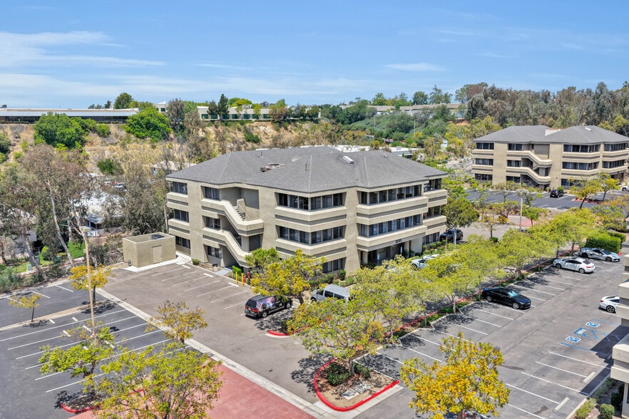 More Photos Of 3665 Ruffin Rd, San Diego Unknown For Lease