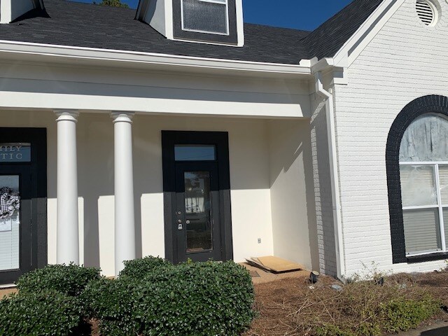 More Photos Of 1350 W Government St, Brandon Office For Lease