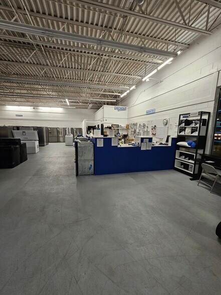 More Photos Of 1496 Us Highway 19 S, Leesburg Freestanding For Sale