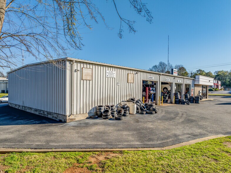 More Photos Of 2718 Zelda Rd, Montgomery Auto Repair For Sale