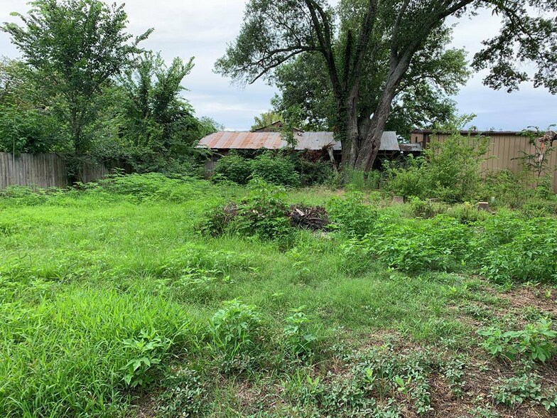 More Photos Of 15703 E US Hwy 175, Poynor Freestanding For Sale