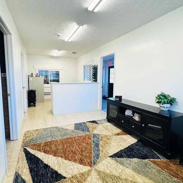 More Photos Of 7115 Newport Hwy, Greeneville Showroom For Sale