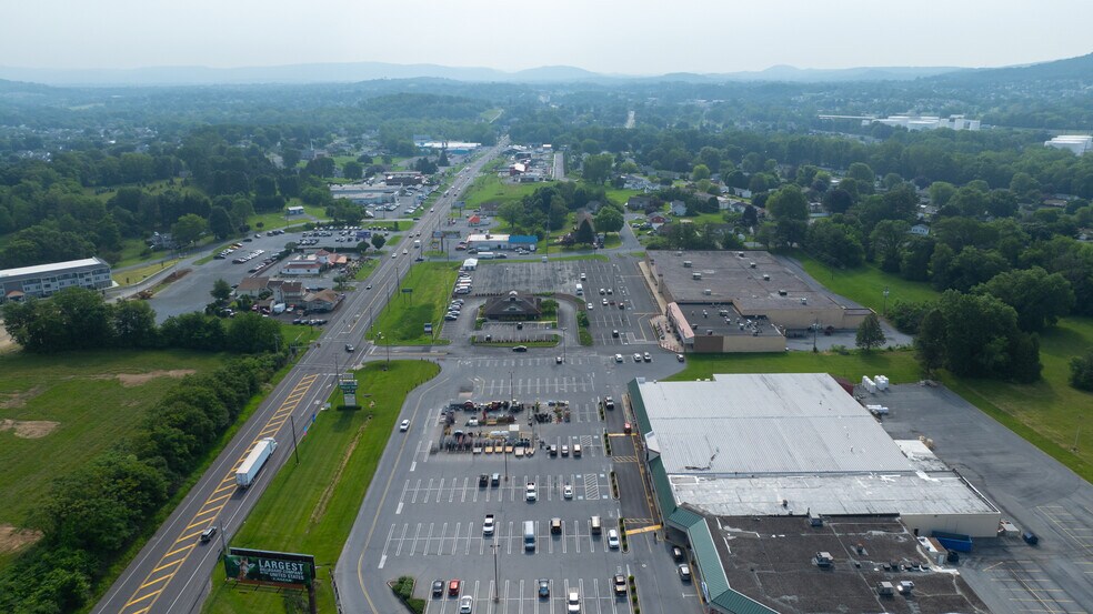 More Photos Of 4710 Penn Ave, Sinking Spring Freestanding For Lease