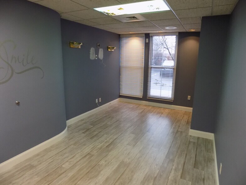 More Photos Of 111 Simsbury Rd, Avon Medical For Lease