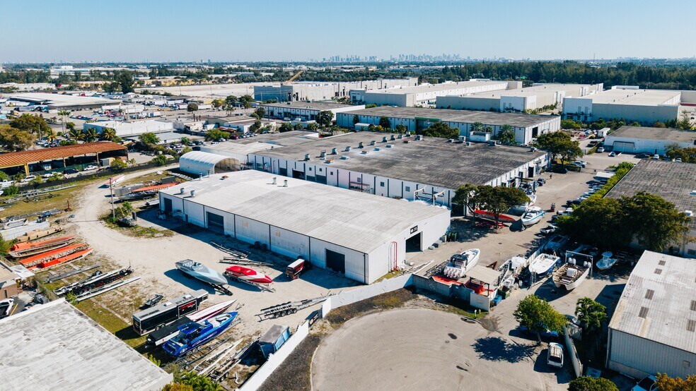 More Photos Of 13041 NW 43rd Ave, Opa-locka Warehouse For Lease