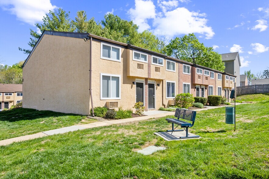 More Photos Of 120 Wilbur St, Newark Apartments For Sale