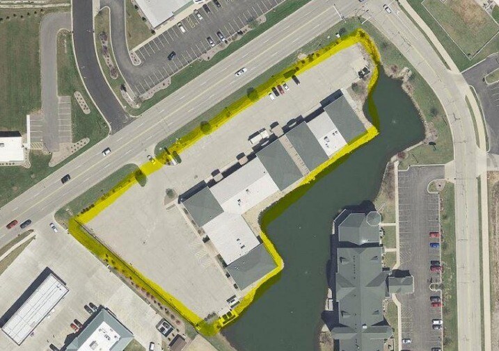 More Photos Of 1600-1688 N Casaloma Dr, Grand Chute General Retail For Lease