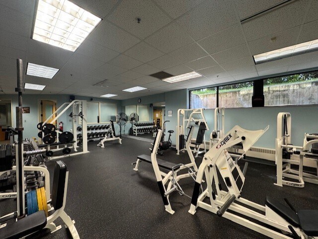 More Photos Of 1684 Woodlands Dr, Maumee Office For Lease