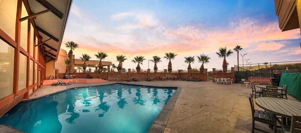 More Photos Of 850 S Bluff St, Saint George Hotel For Sale