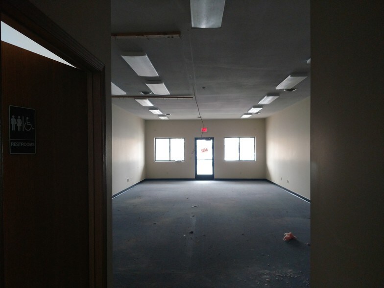 More Photos Of 5836 N Lapeer Rd, North Branch Storefront For Lease