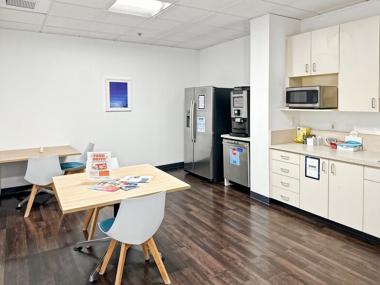 More Photos Of 785 Orchard Dr, Folsom Coworking Space